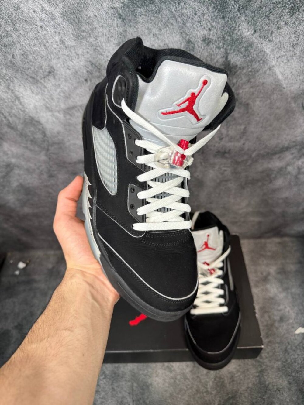 Size 10 | Jordan 5 Metallic With Box | Pre-Owned
